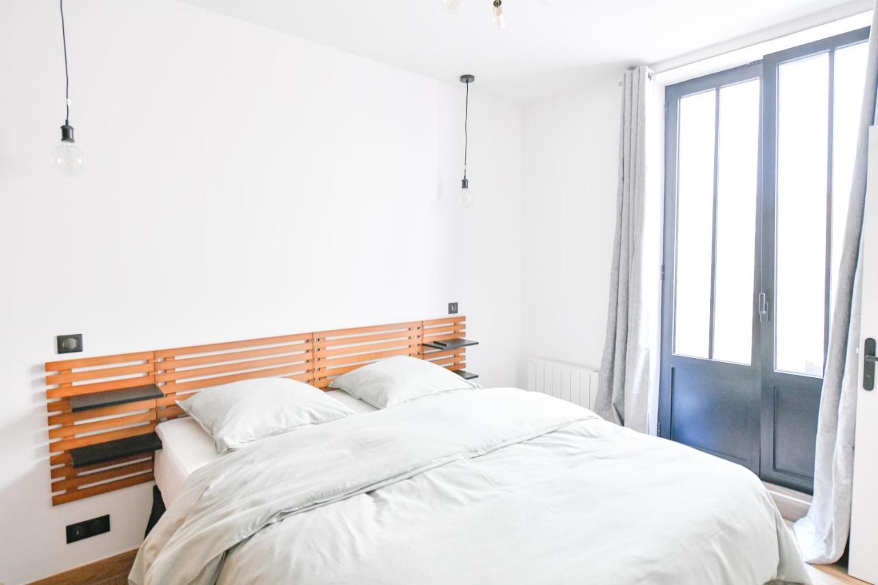 Parking Gratuit - Montmartre Charme & Patio Prive - Sacre-Coeur Metro Anvers 파리 외부 사진