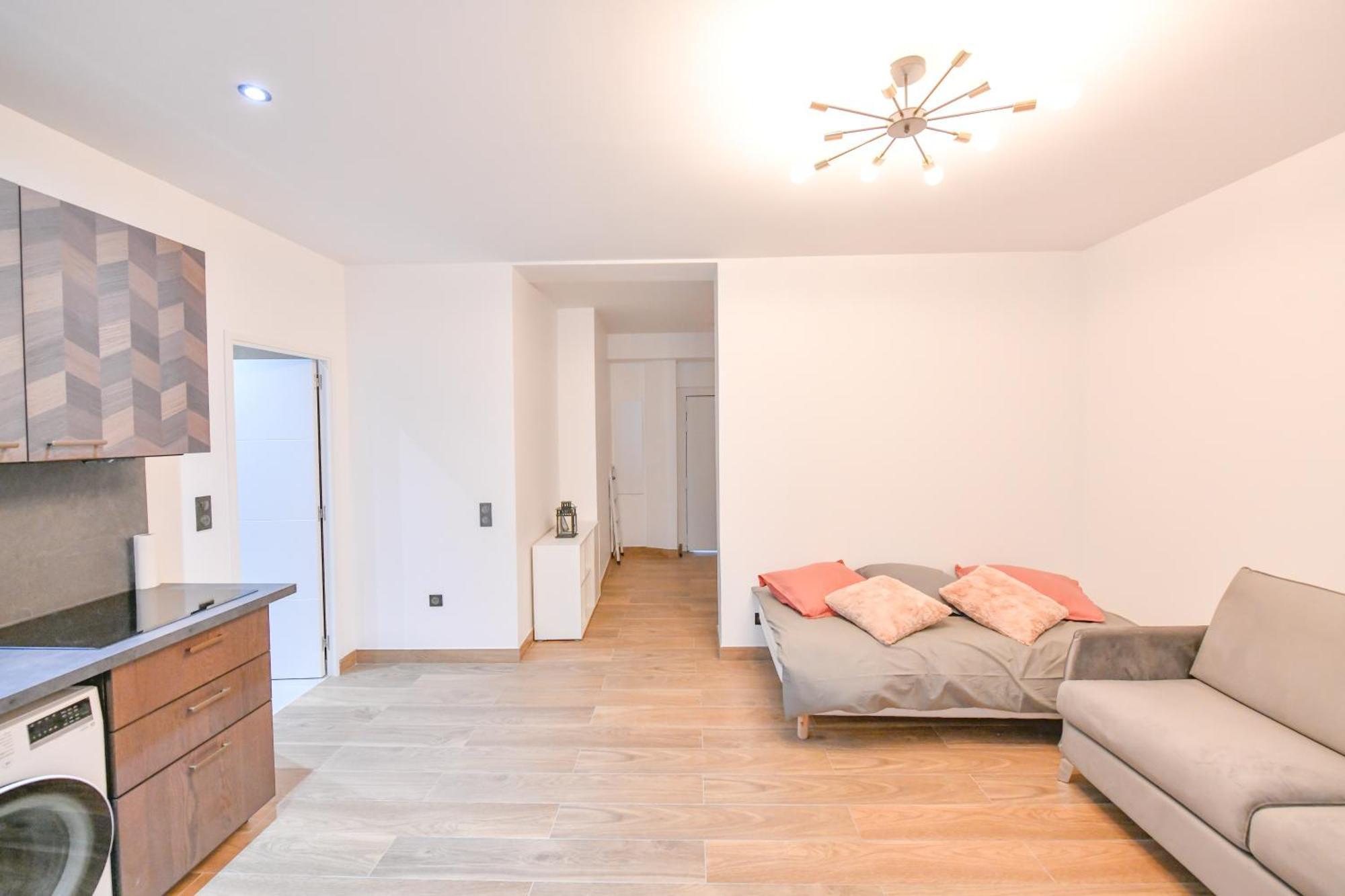 Parking Gratuit - Montmartre Charme & Patio Prive - Sacre-Coeur Metro Anvers 파리 외부 사진