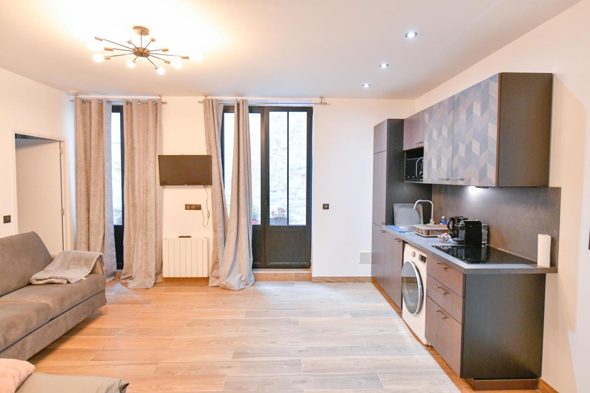 Parking Gratuit - Montmartre Charme & Patio Prive - Sacre-Coeur Metro Anvers 파리 외부 사진