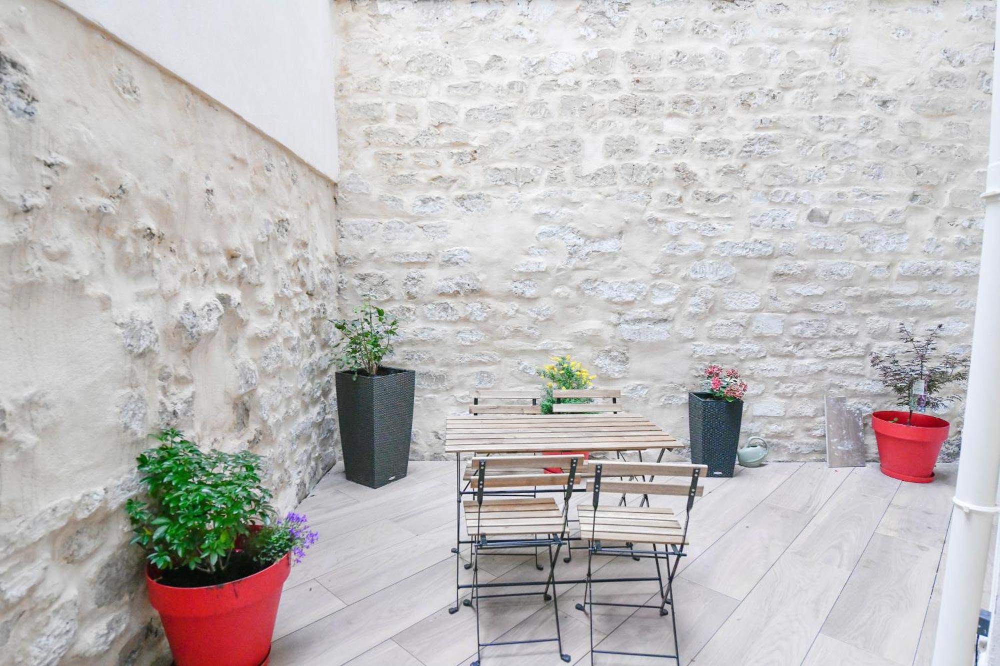 Parking Gratuit - Montmartre Charme & Patio Prive - Sacre-Coeur Metro Anvers 파리 외부 사진