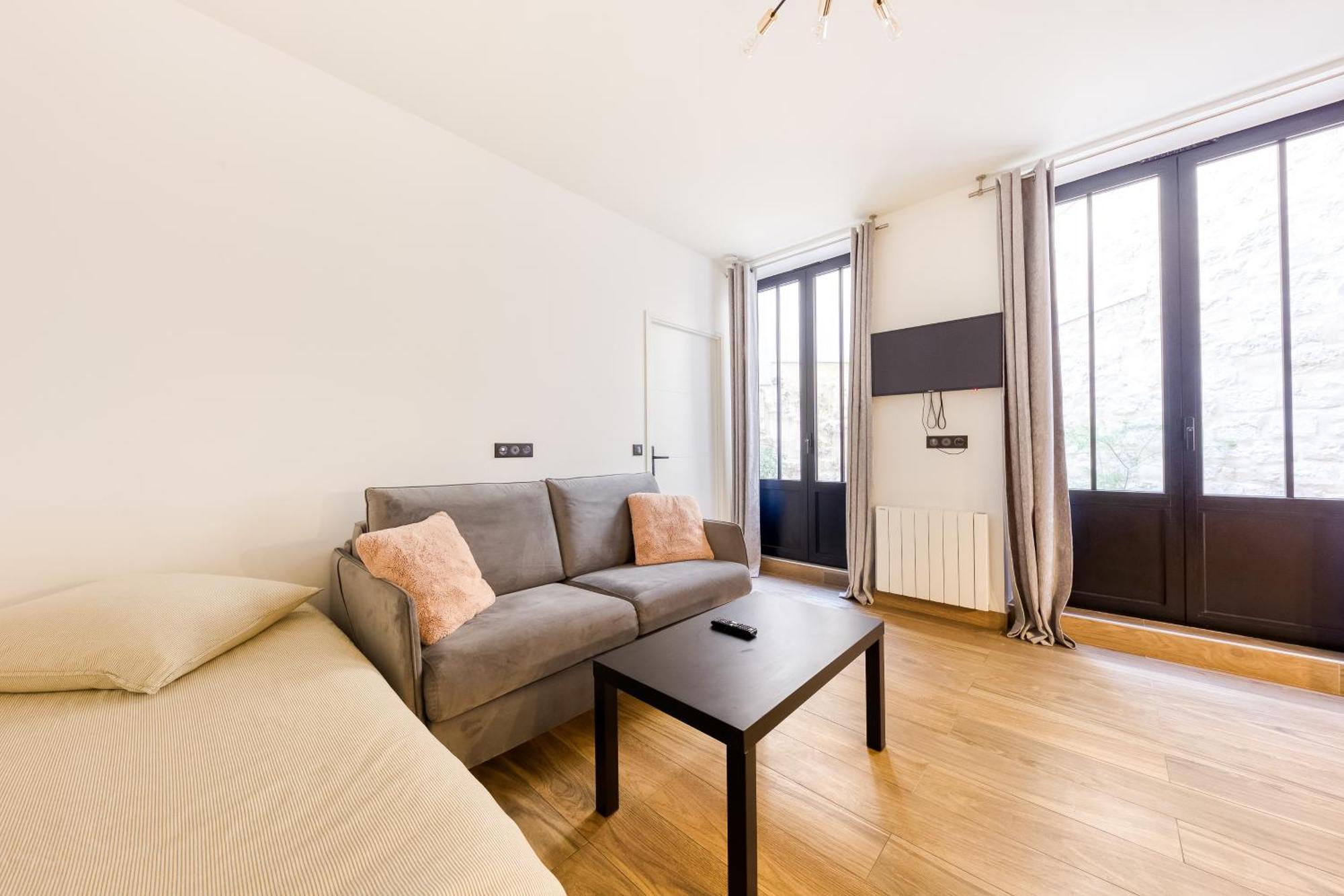 Parking Gratuit - Montmartre Charme & Patio Prive - Sacre-Coeur Metro Anvers 파리 외부 사진