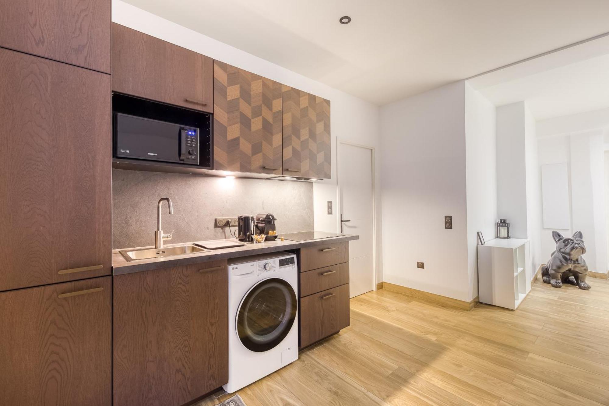 Parking Gratuit - Montmartre Charme & Patio Prive - Sacre-Coeur Metro Anvers 파리 외부 사진