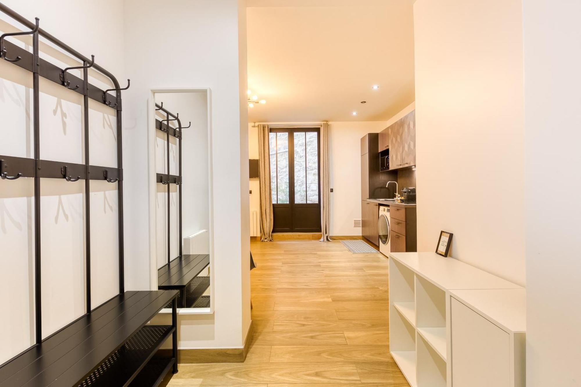 Parking Gratuit - Montmartre Charme & Patio Prive - Sacre-Coeur Metro Anvers 파리 외부 사진